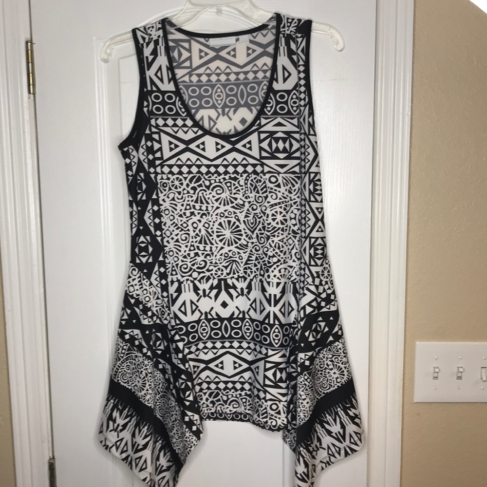 New York & Company Sleeveless blouse